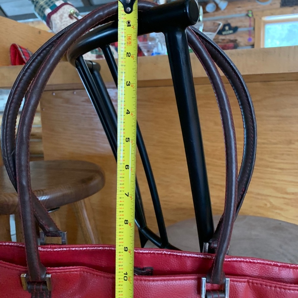 Red bag - Picture 3 of 5